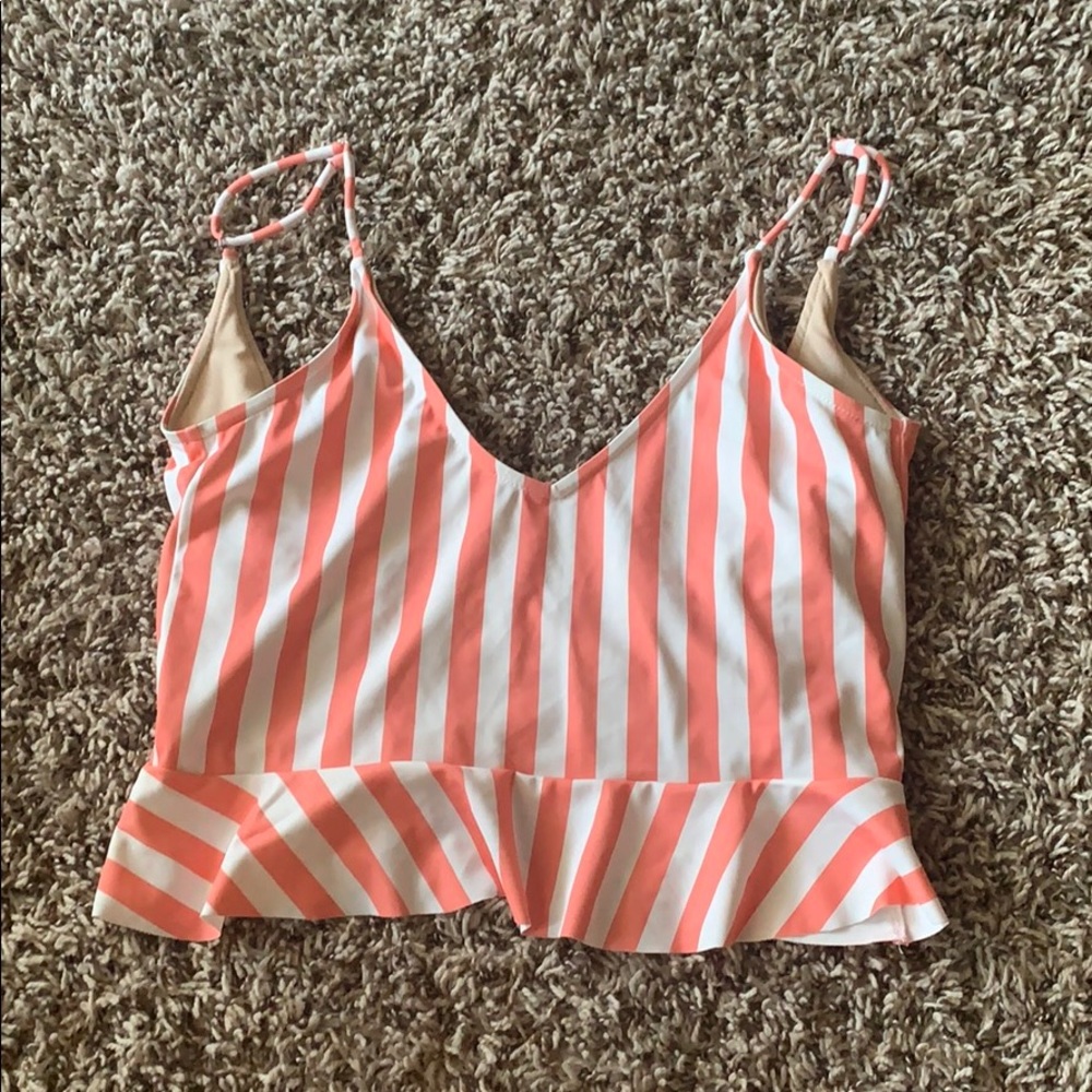 Kortni Jeane bikini top!